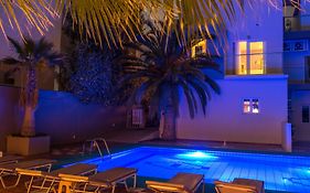 Primavera Beach Hotel Studios & Apartments